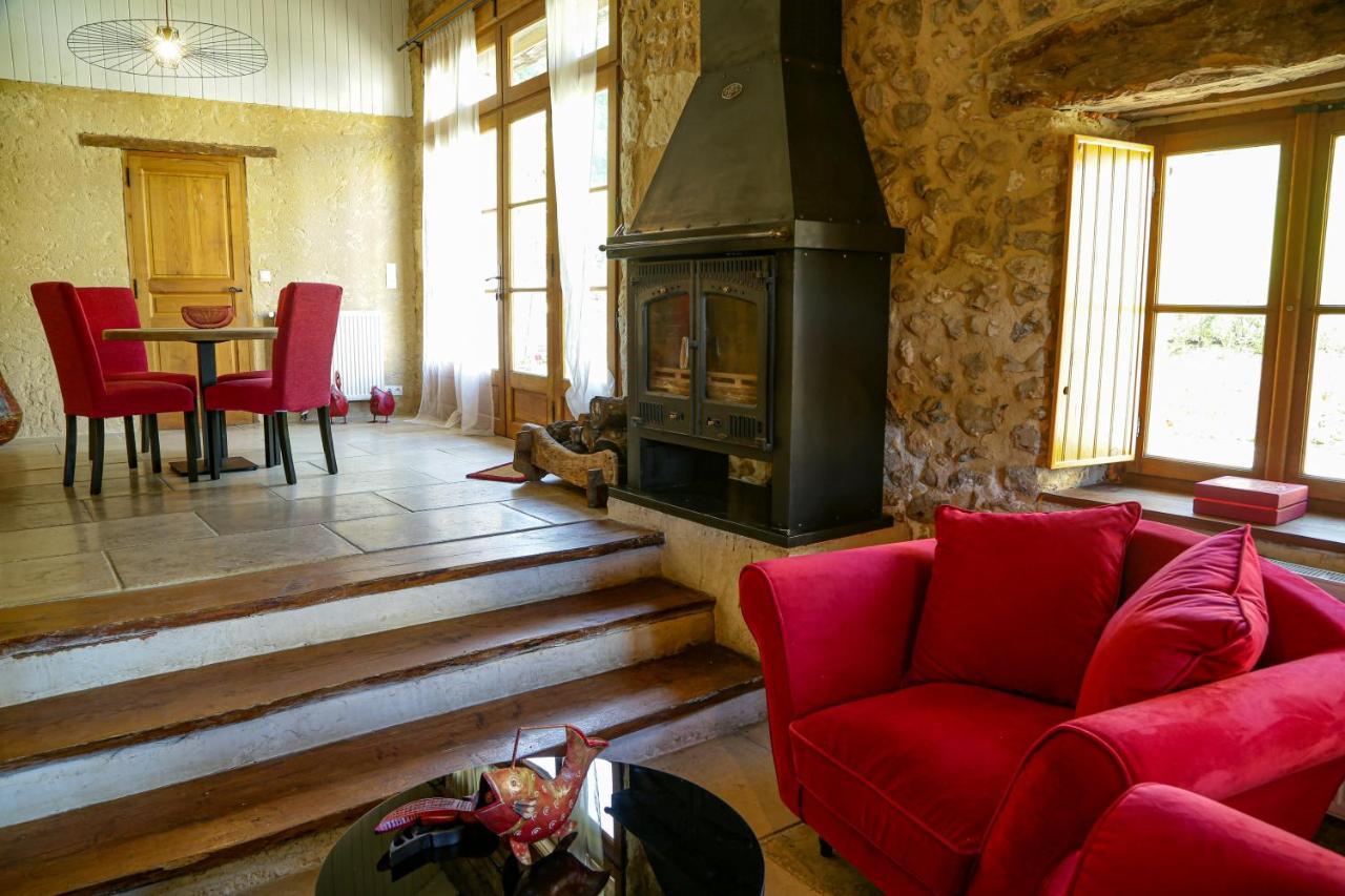 Domaine Du Bourg Salon Bed & Breakfast Exterior foto