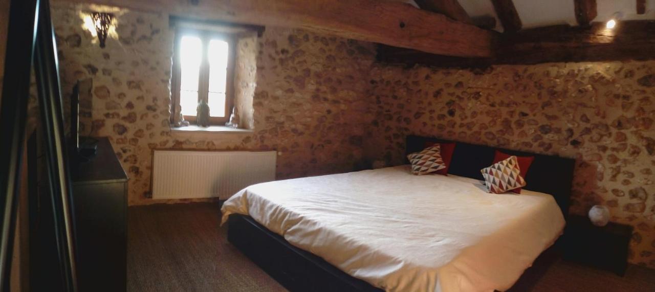 Domaine Du Bourg Salon Bed & Breakfast Exterior foto