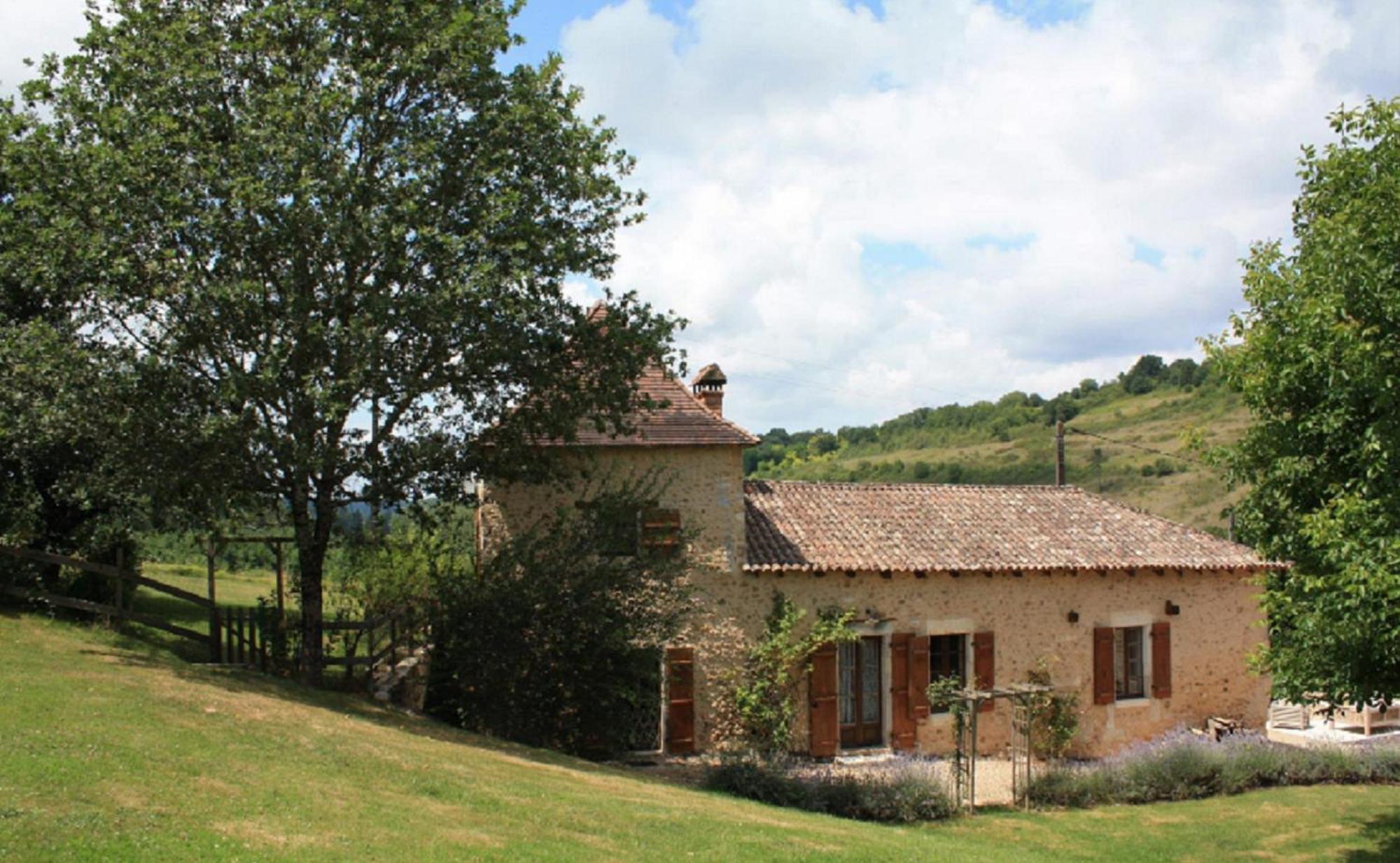 Domaine Du Bourg Salon Bed & Breakfast Exterior foto