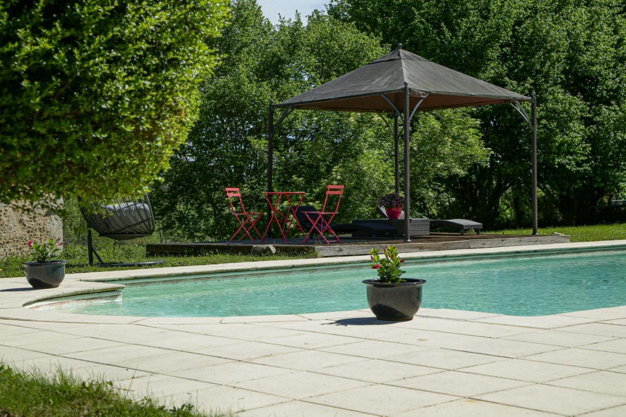 Domaine Du Bourg Salon Bed & Breakfast Exterior foto
